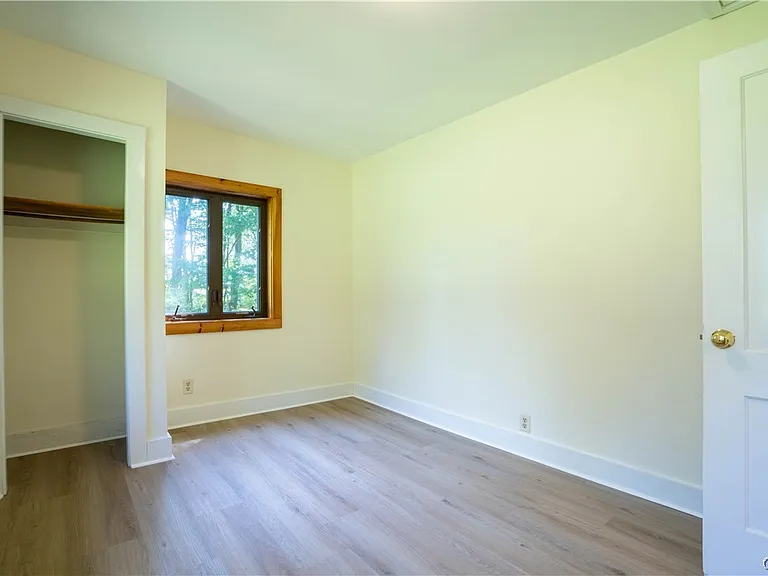 7481 Hoffman Rd — Photo 14