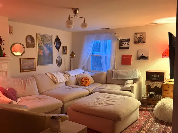 255 S 10th St APT 2, Philadelphia, PA 19107