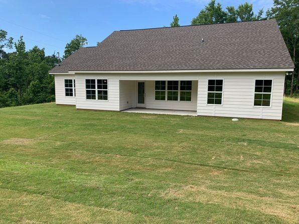 1306 Crawford Rd, Opelika, AL 36804