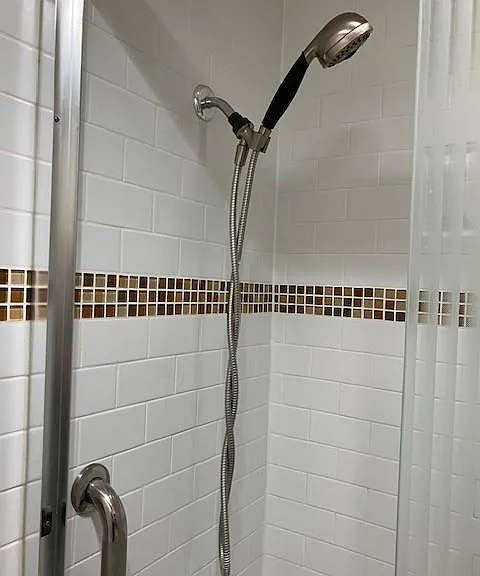 7685 Northcross Dr #406 — Photo 11