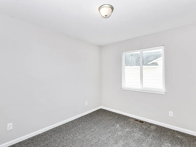 10403 E Conifer St — Photo 6