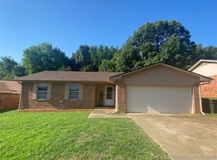 1215 Rolling Lane Dr, Durant, OK 74701