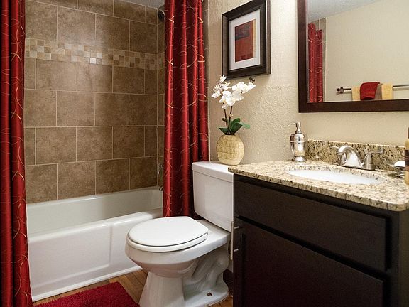 Ceramic tile tub surrounds