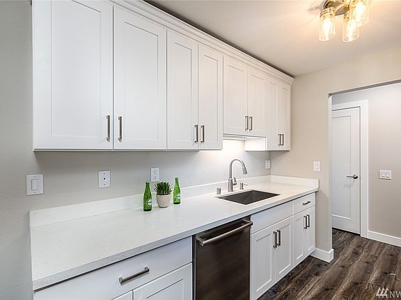 4th image of 19409 56th Ave W APT 310