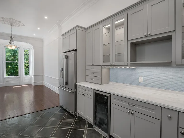 2852 Pine St #2854 — Photo 15