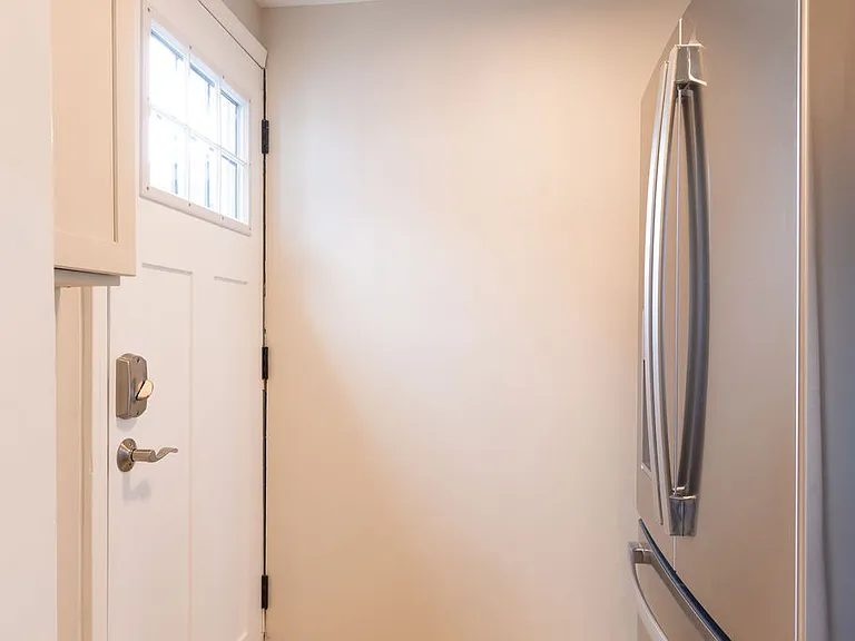 848 S Harbor Dr — Photo 9