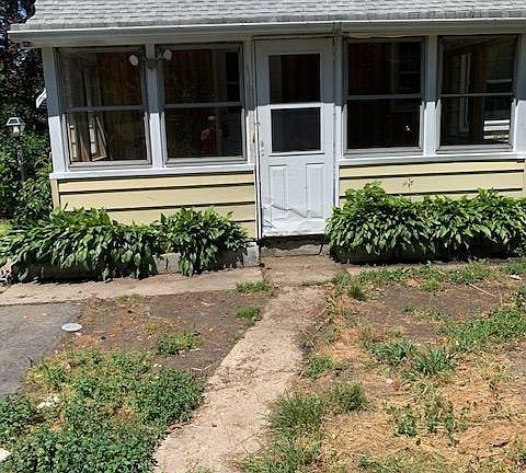 2nd image of 731 Laurence Pkwy