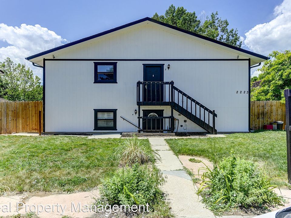 1st image of 2223 Dexter Dr Unit 3