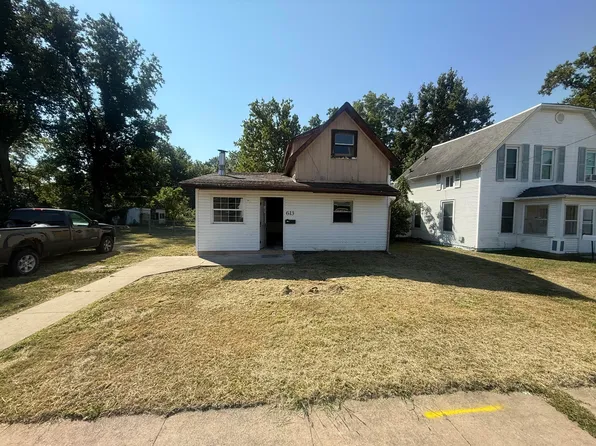 613 Dunham St, Burlington, IA 52601