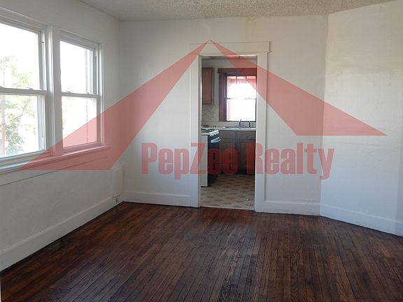 5th image of 3516 N Main St #2
