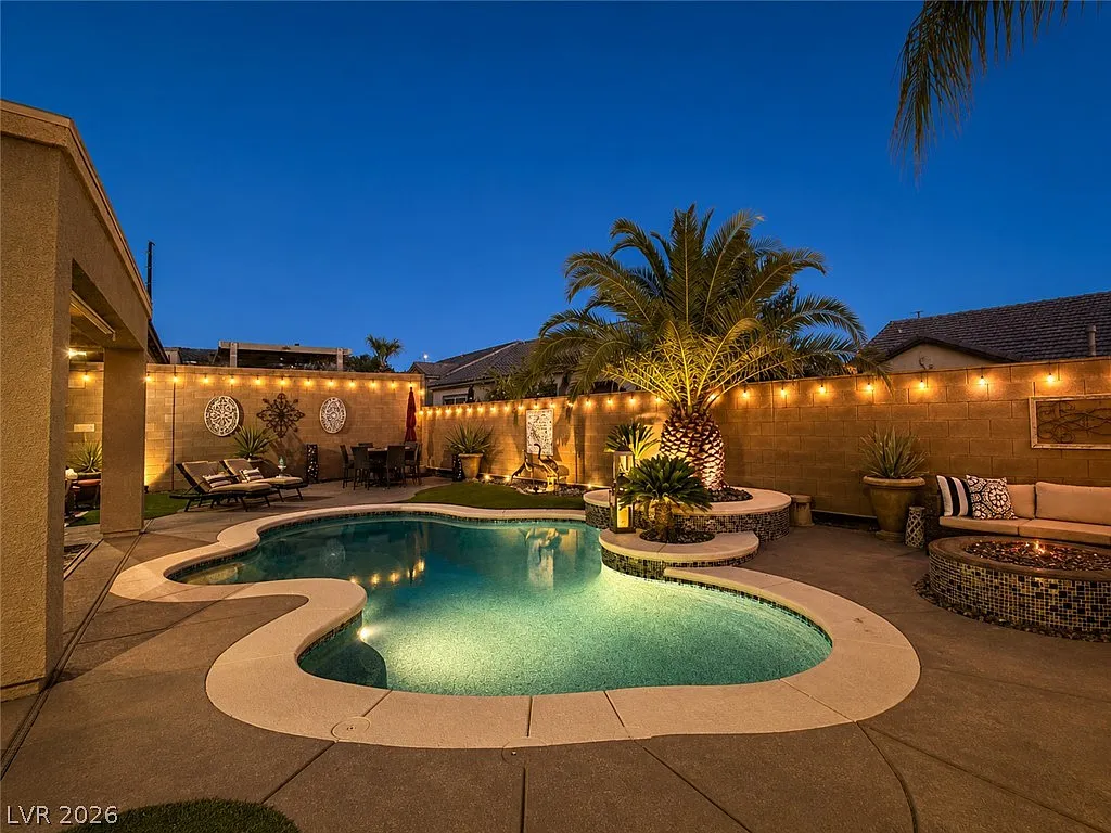 3 bed, 2.5 bath, 2661 sqft, $5,000 — Photo 3