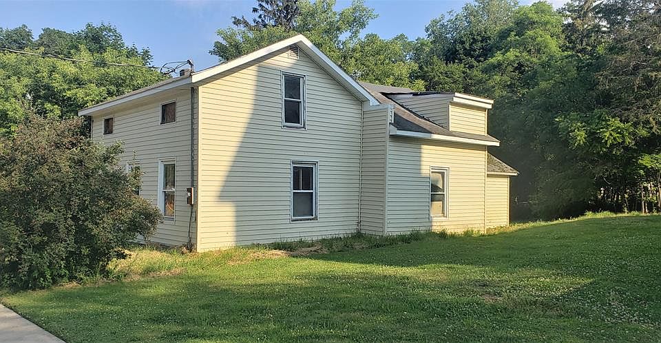 1st image of 3989 Church St