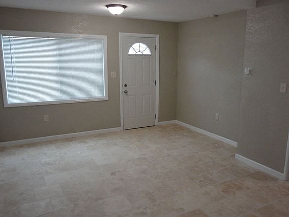 3rd image of 2120 Wilcox Ave
