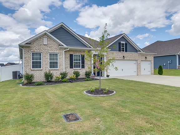 2nd image of 1050 Altavista Ln