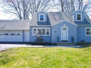 663 Beverly Dr, Webster, NY