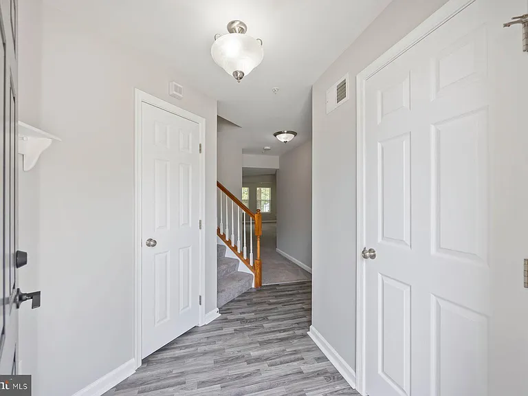 947 Chase Walk — Photo 24