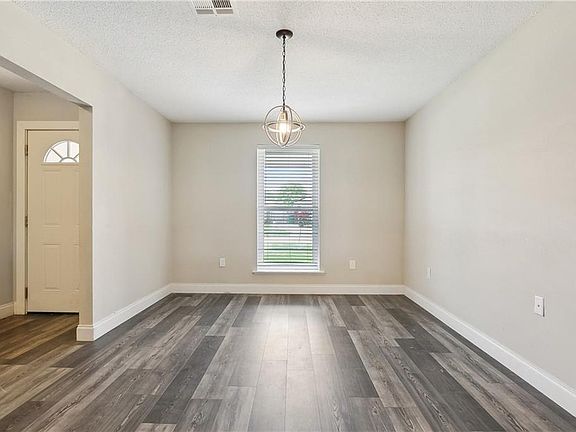 5th image of 2501 Romig Dr