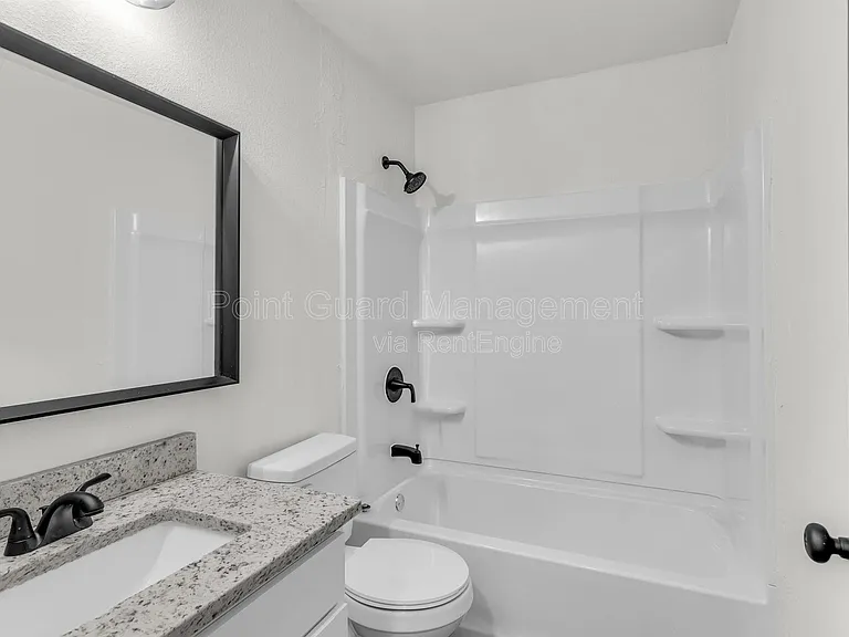321 W South Ave — Photo 38
