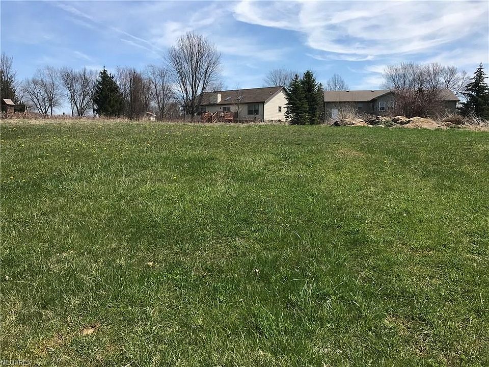 2nd image of Michaels Ct