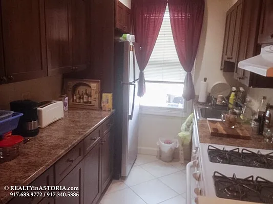 Rented by Alexiou Realty | media 28