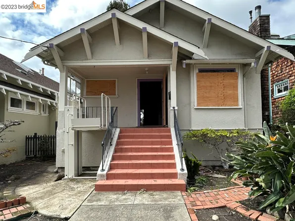 5245 Manila Ave, Oakland, CA 94618