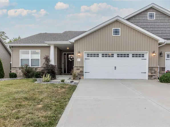 31 Cider Crest Ct, Maryville, IL 62062