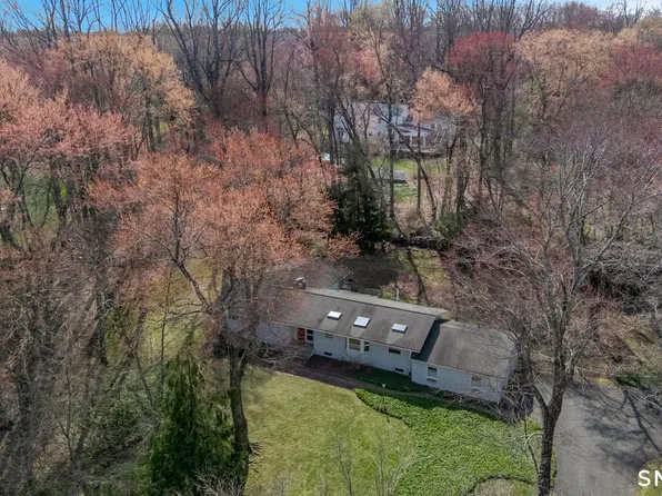 19 Cricklewood Lane, Norwalk, CT 06851