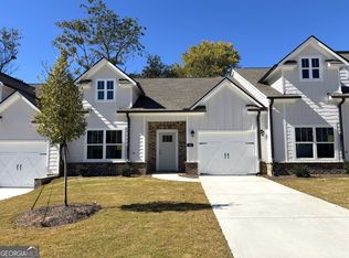 28 Village Ct #16, Cleveland, GA 30528