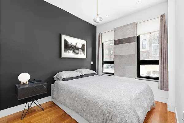 Sold by Compass | media 25