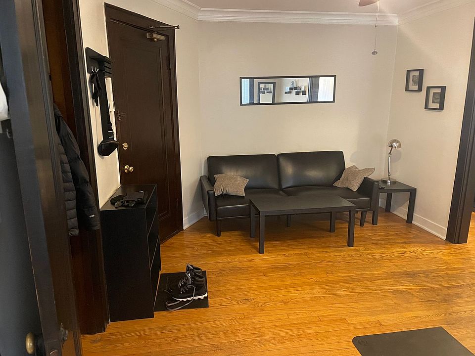 1st image of 18 E Northwest Hwy APT 3