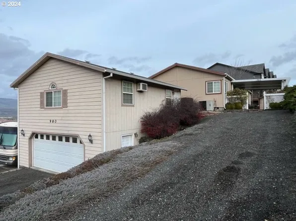 980 Morton St, The Dalles, OR 97058