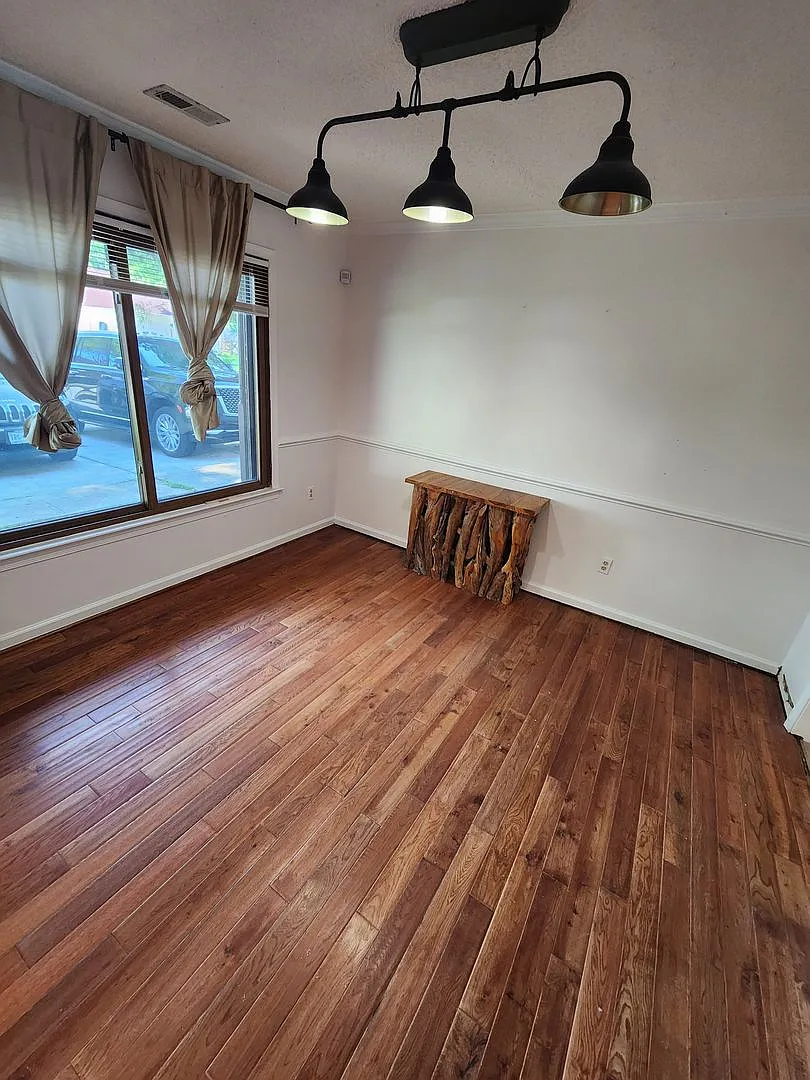 4 Bedroom Home in Sought Out Neighborhood of Virginia Beach — Photo 4