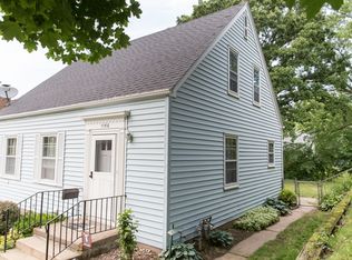 1150 Nowata St, Dubuque, IA 52001
