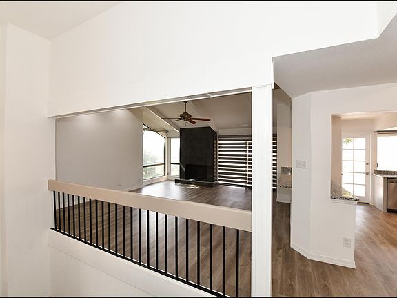 5th image of 5918 Mira Hermosa Dr