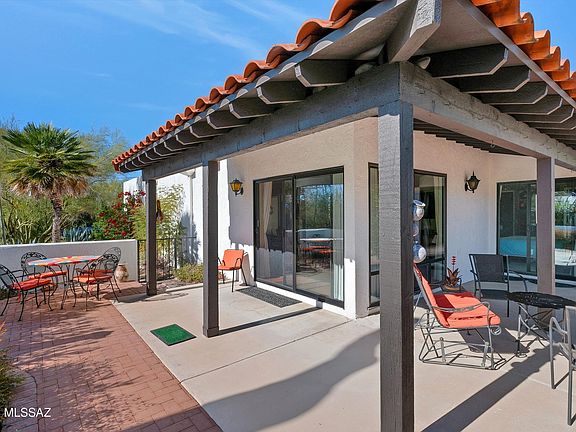 3rd image of 7552 N Palm Cir