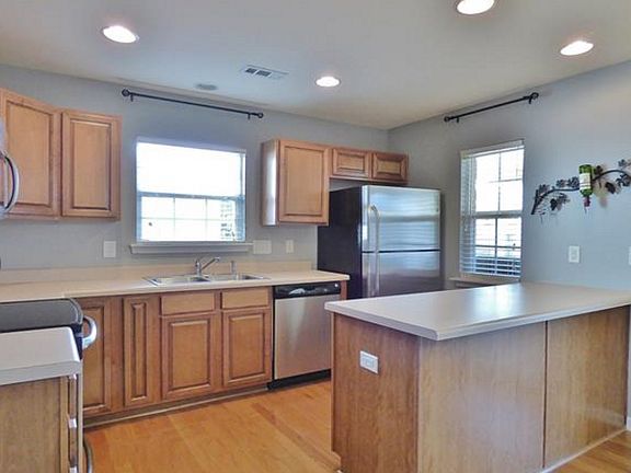 Kitchen w/SS appliances 