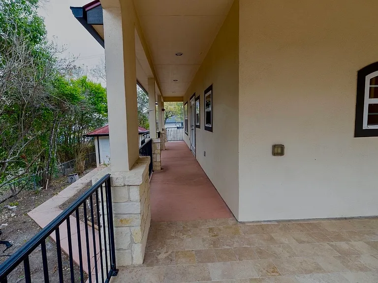 Blakeley Dr — Photo 7
