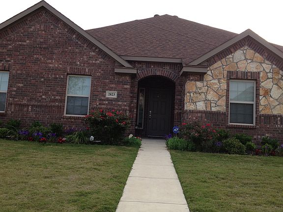 2nd image of 2823 Cypress Glen Dr