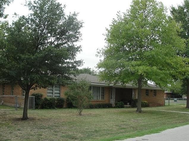 1st image of 700 Stella Mae Dr