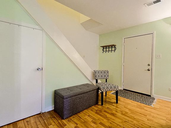 5th image of 8281 Archer Ave APT 103