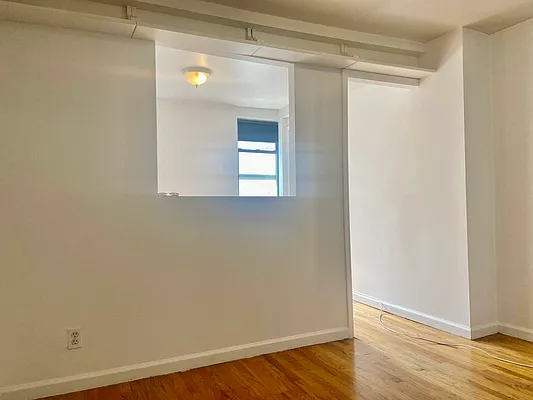 Rented by J Misrahi Realty Corp | media 5