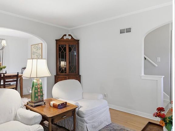 2nd image of 6832 Granada Ln
