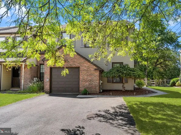 227 Parkview Way, Newtown, PA 18940