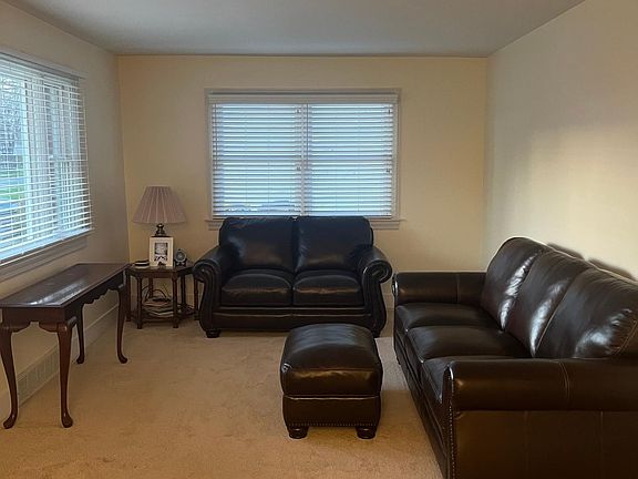 4th image of 7640 Thomas Dr