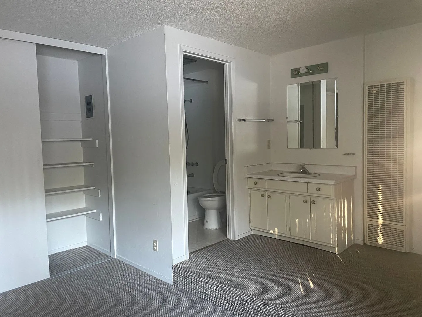 TH110-AfarinLLC — Photo 2