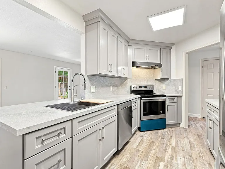 22555 Kinst Ct — Photo 4