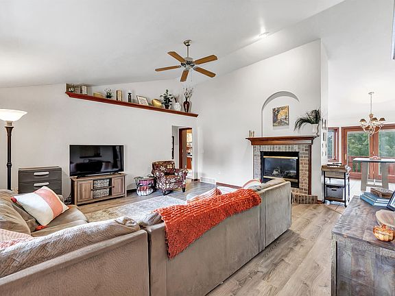 3rd image of 1416 Wilbert Hill Ct
