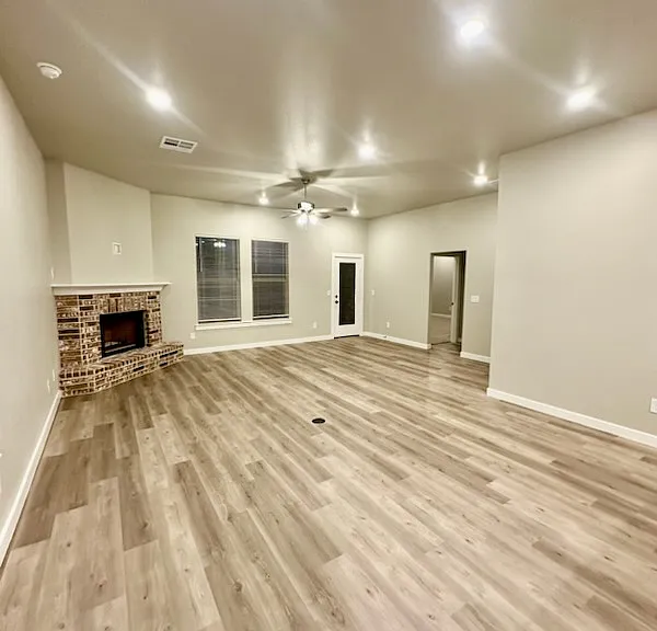 3222 Cottonwood Ave — Photo 1