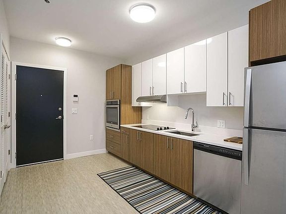 4th image of 999 Hancock St Unit 203