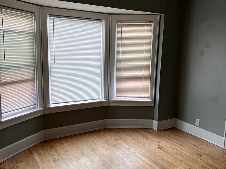 Large Spacious 4 Bedroom UPPER with Large Living Room and Dining Area!! — Photo 32